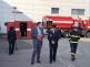Náměstek MMR Semorád s ředitelem Prudilem a velitelem Řehulkou u hasičské techniky
