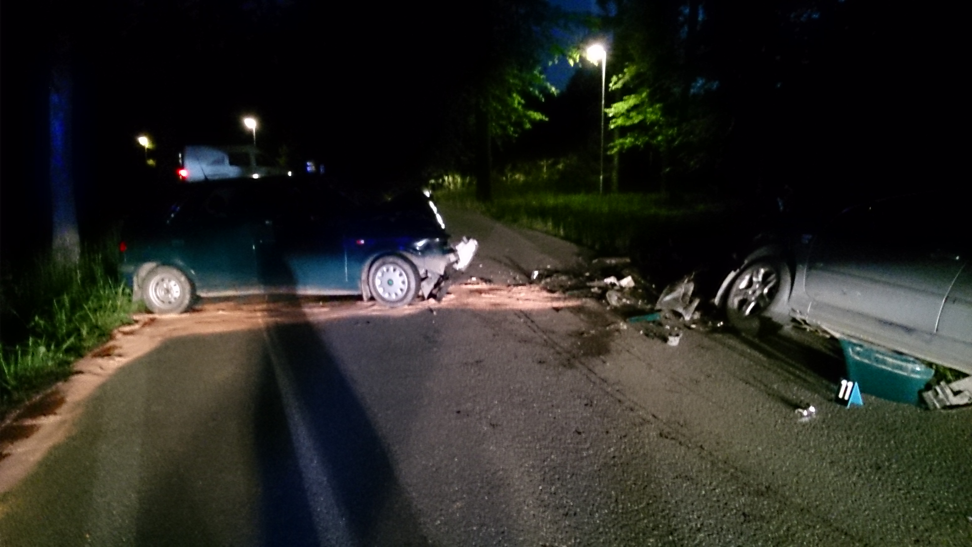 2 Dopravní nehoda 2 OA, Planá nad Lužnicí - 19. 5. 2014 (2).jpg
