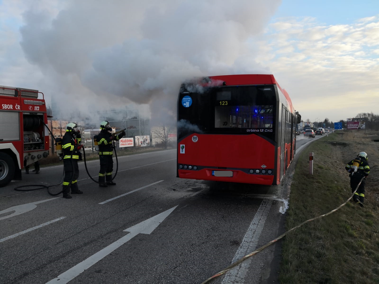 Požár autobusu, Litvínovice - 20. 3. 2019 (4).jpg