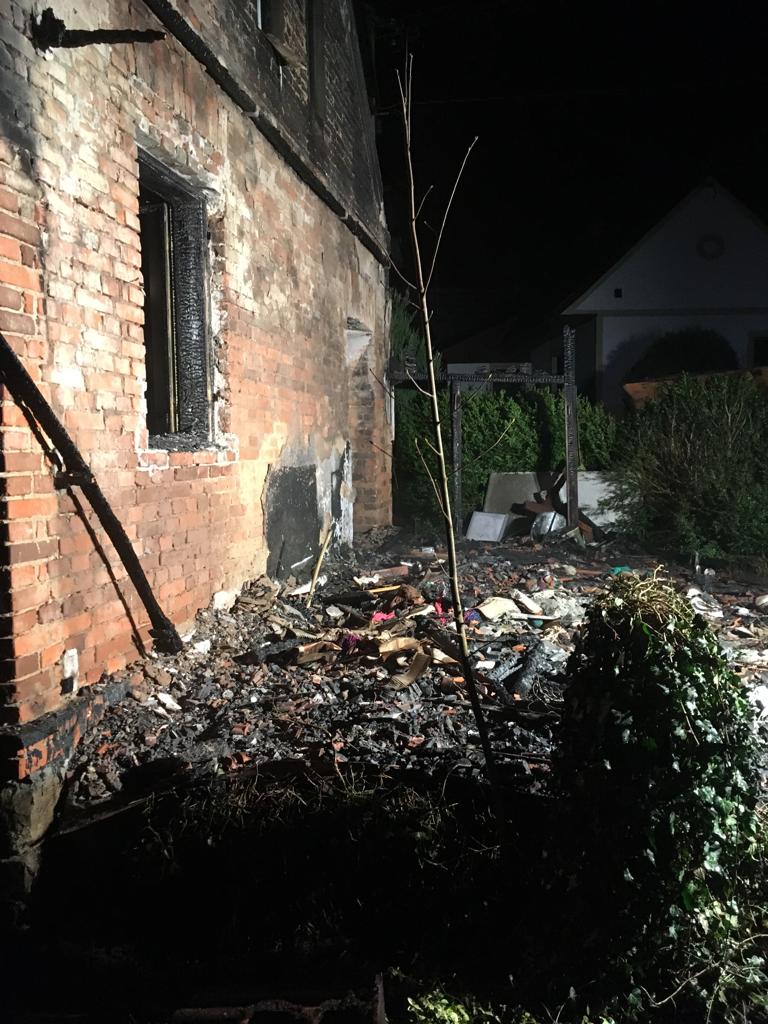 Požár verandy, Stráž nad Nežárkou - 14. 4. 2019 (2).jpg