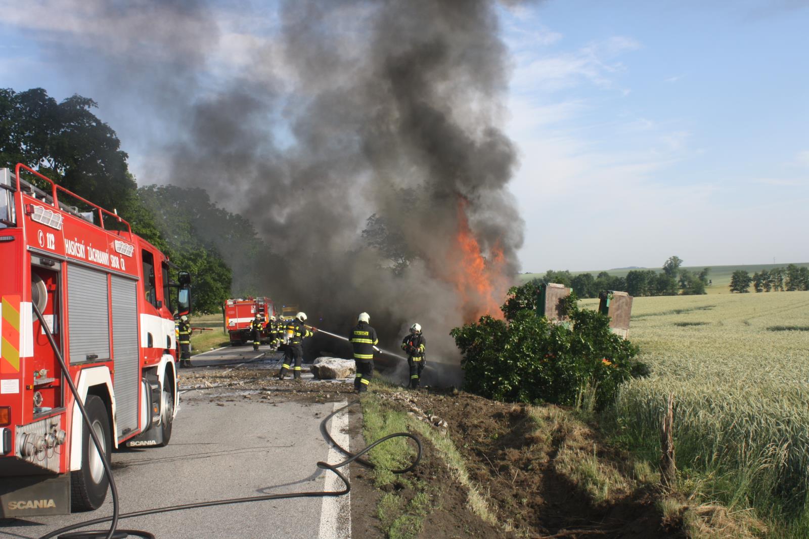 Požár kamiónu, Libějovice - 19. 6. 2019 (2).JPG