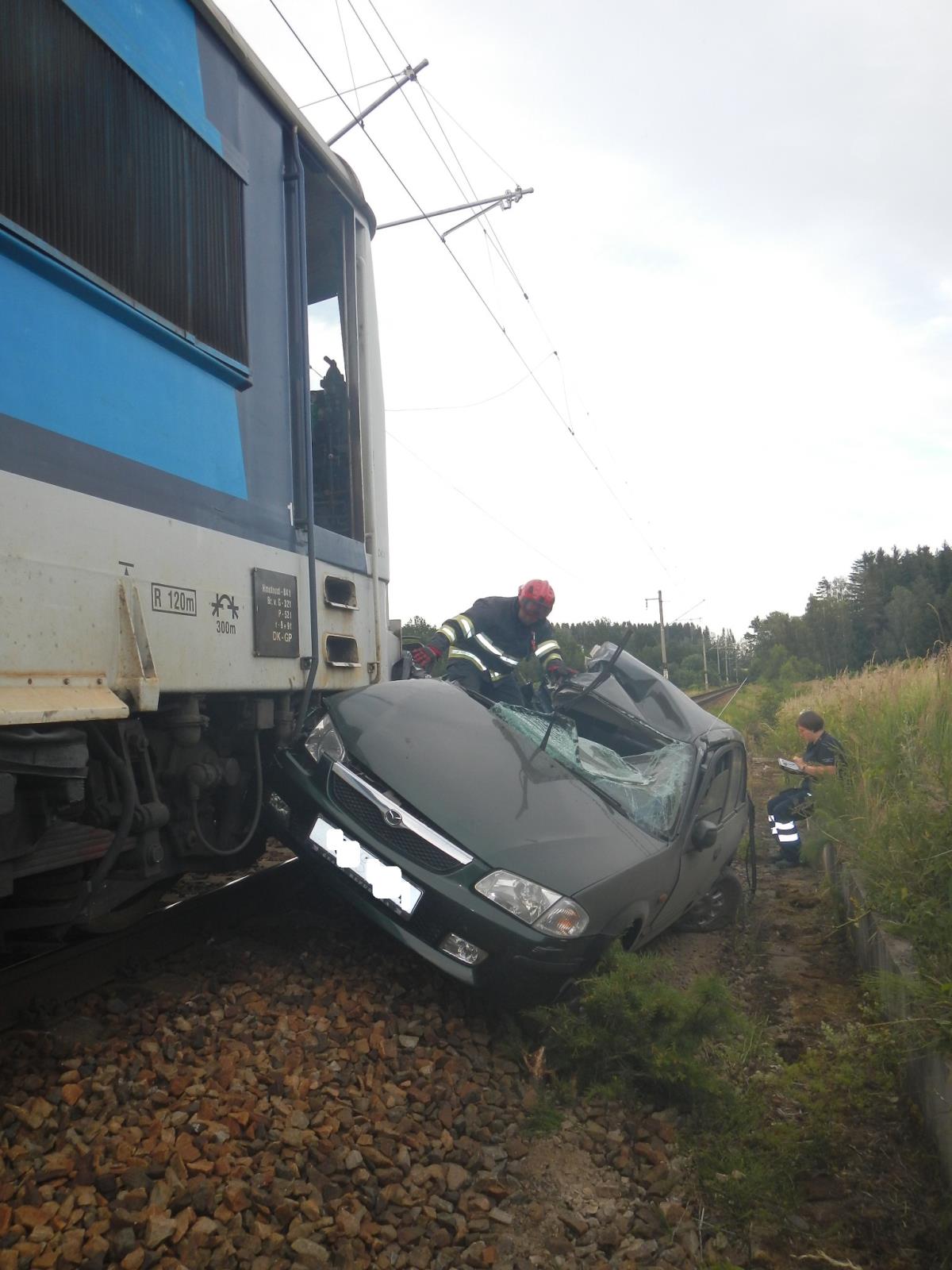 Dopravní nehoda OA a vlak, Bednárec - 8. 7. 2019 (5).JPG