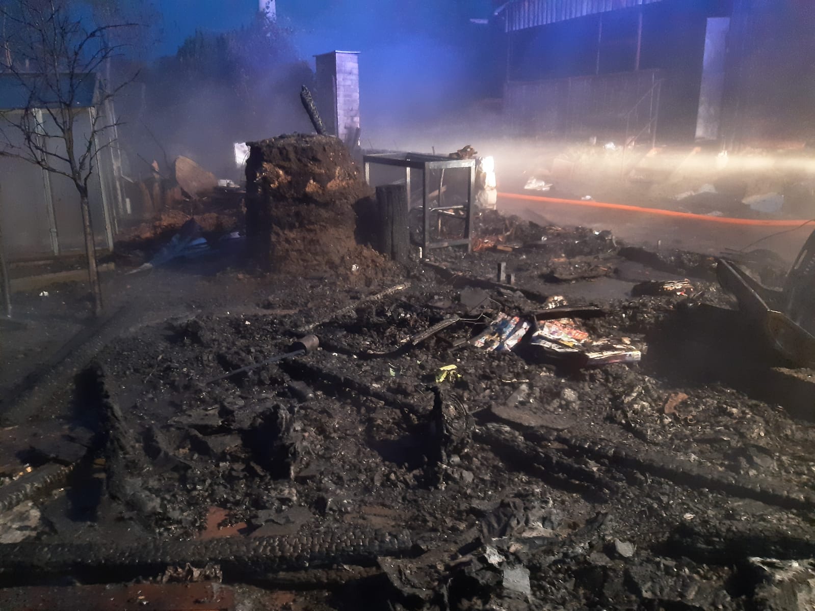 Požár chaty, Tábor - 10. 11. 2019 (8).jpg