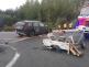 Dopravní nehoda Bukov - nabourané černé vozidlo pohled zezadu