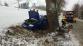 JMK_DN_sněžení přineslo více nehod_osobní auto vyjelo mimo vozovku a narazilo do stromu