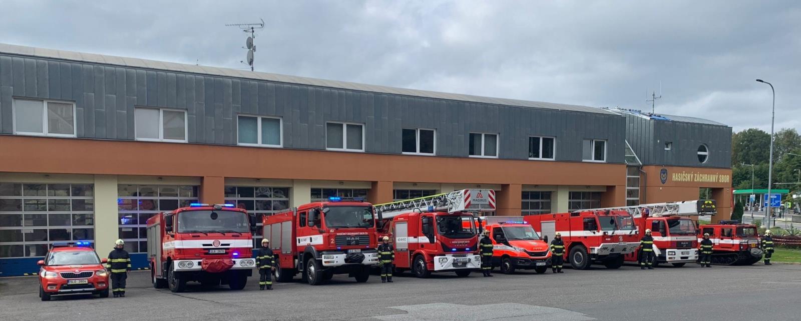 Hasiči z Libereckého kraje uctili památku hasičů zemřelých při výbuchu plynu v Koryčanech.jpg