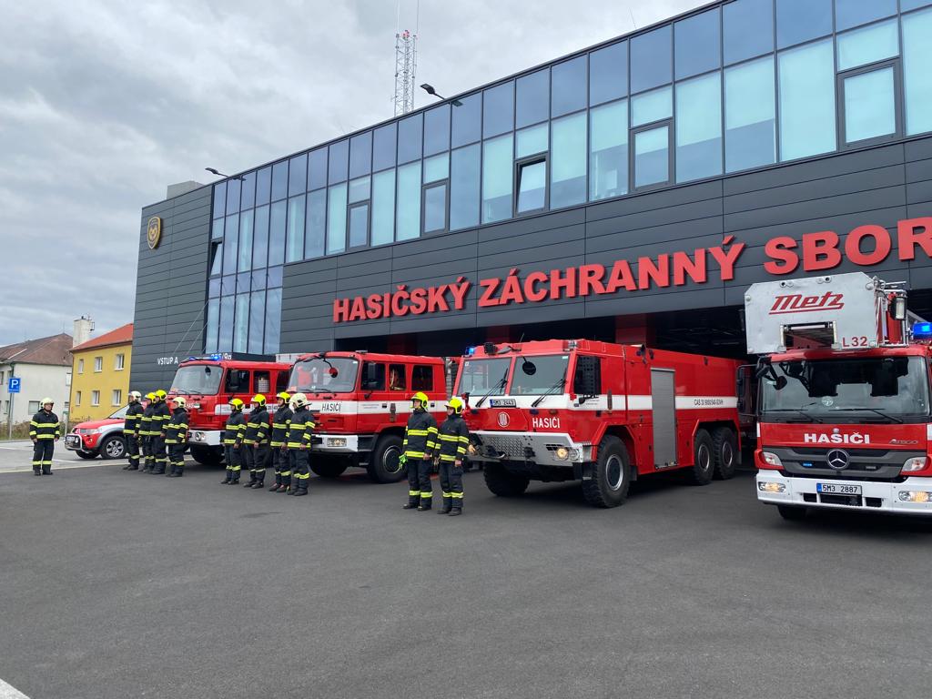 Hasiči z Olomouckého kraje uctili památku hasičů zemřelých při výbuchu plynu v Koryčanech_3.jpg