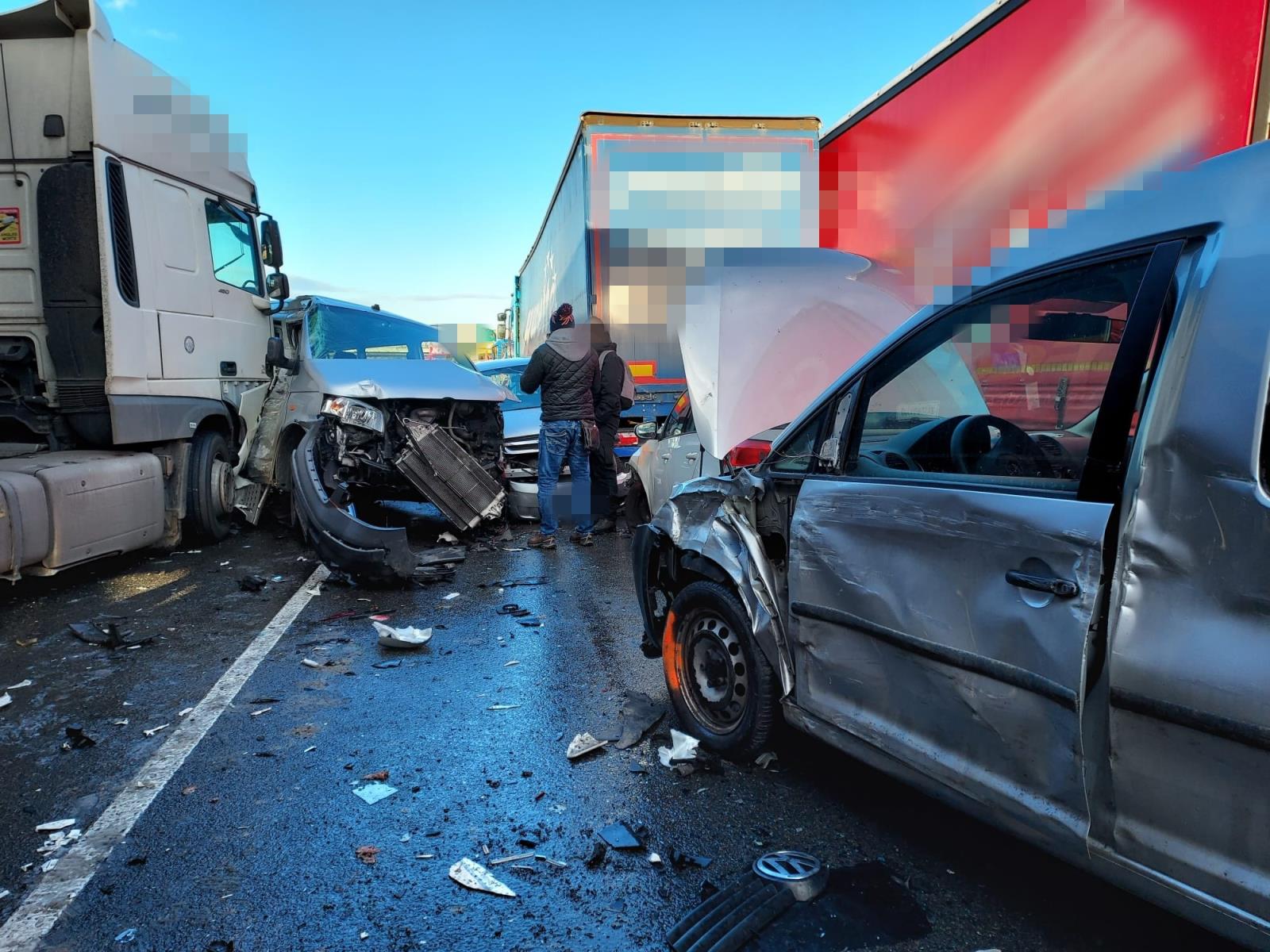 007 - Hromadná dopravní nehoda na dálnici D5.jpg