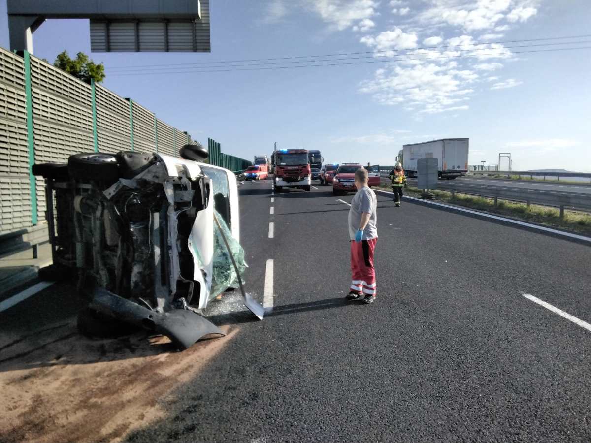 Dopravní nehoda D8 (5).jpeg