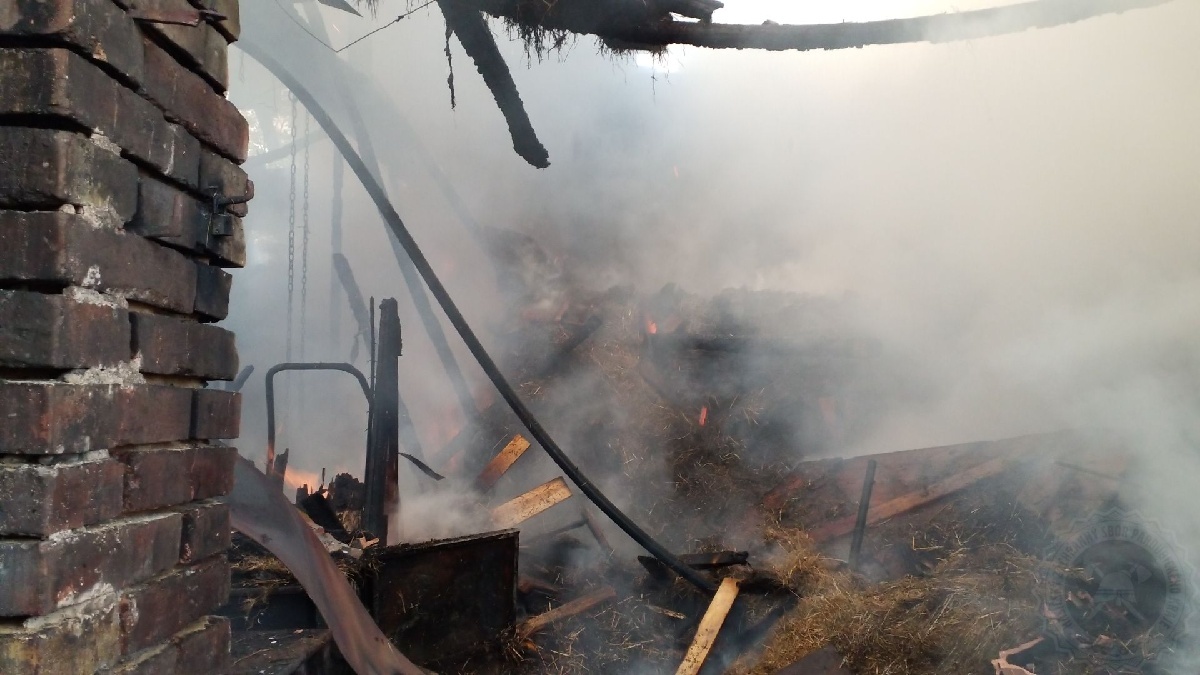 Požár stodoly Holice1.jpg