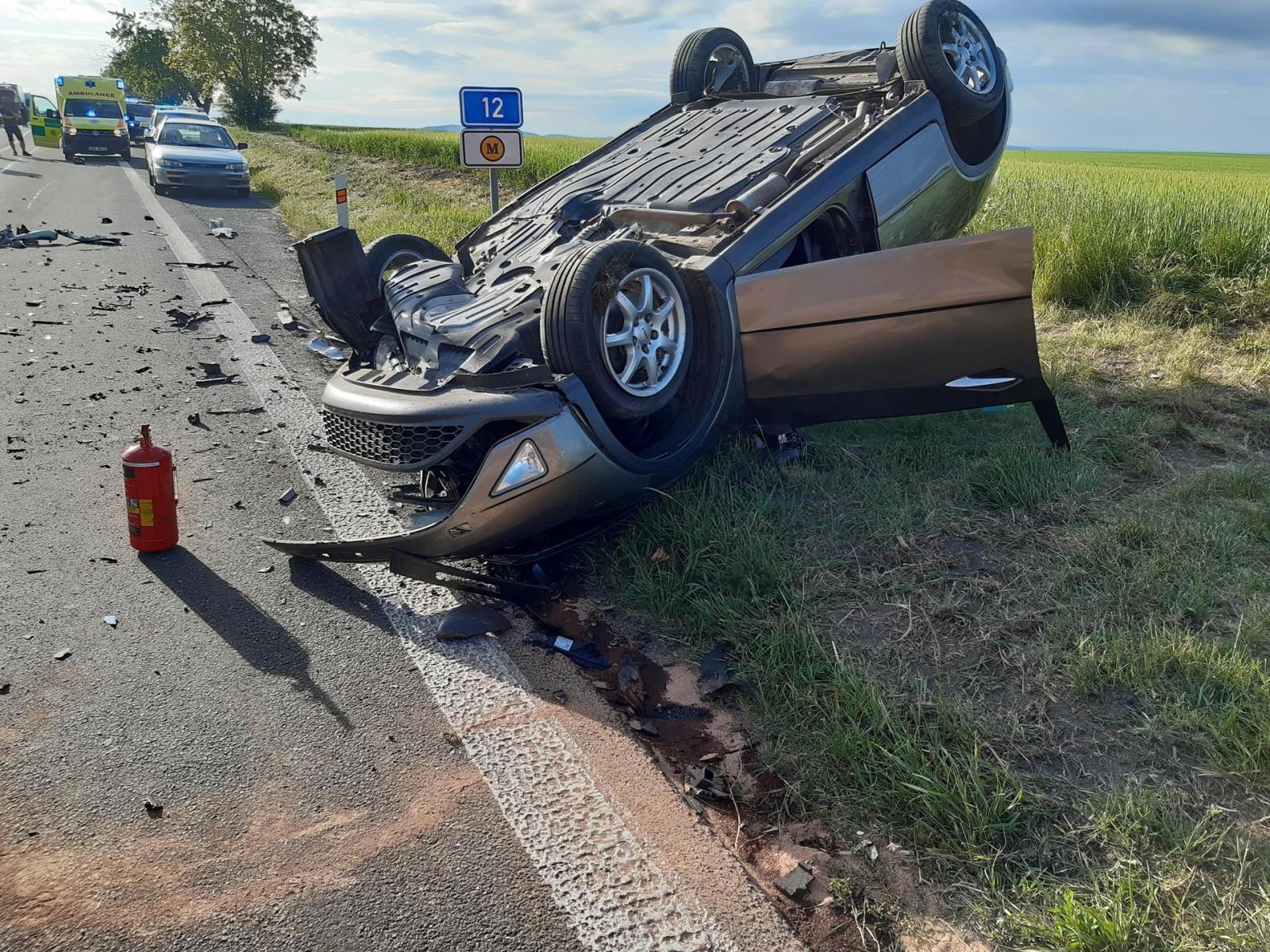 002 - vážná dopravní nehoda u Vrbčan.jpg