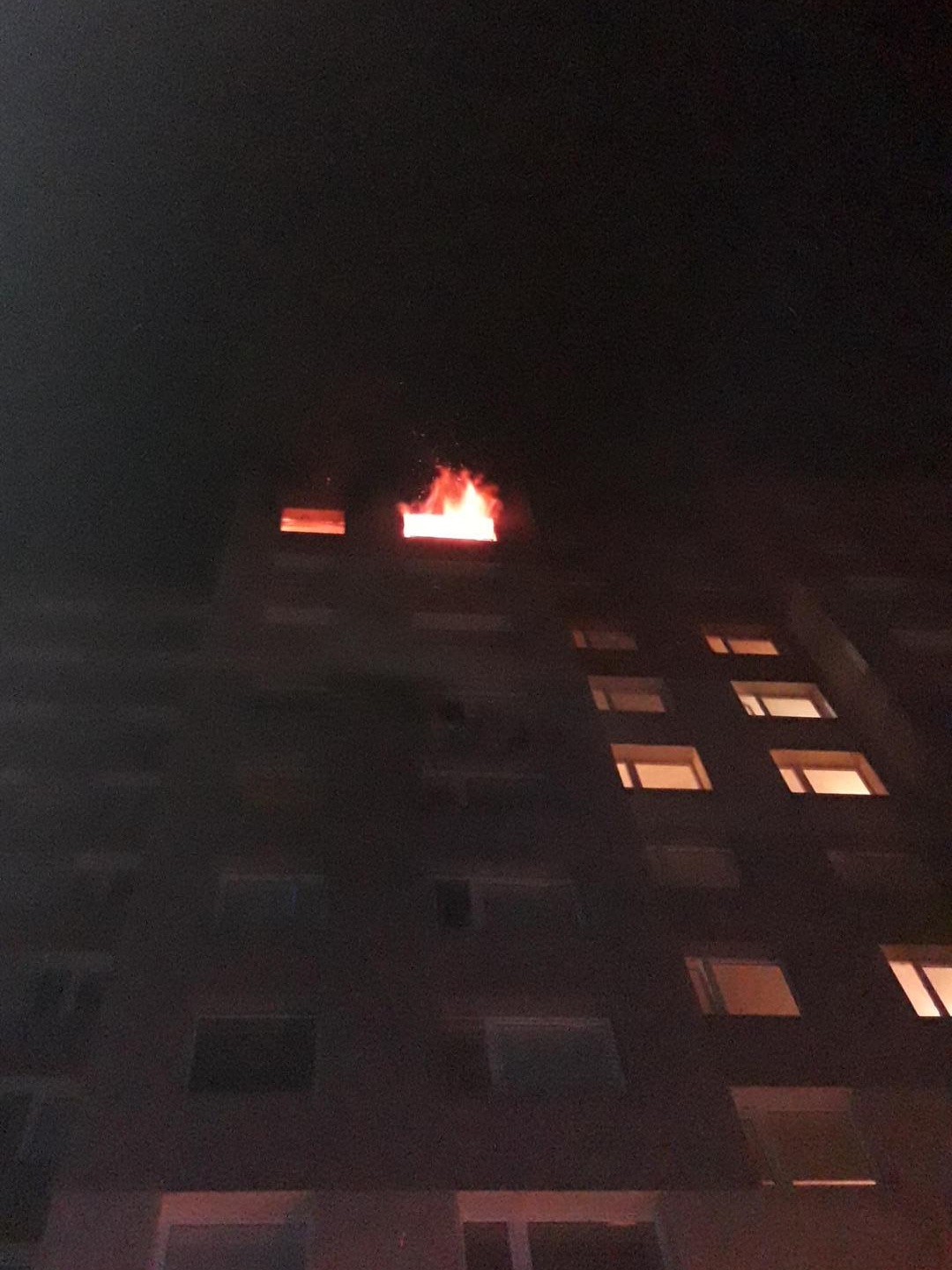001 - požár výškové budovy Beroun.jpg