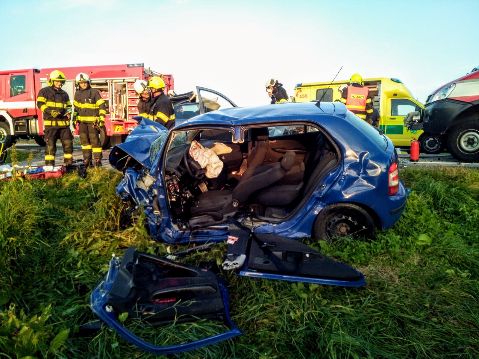 Dopravní nehoda 2 OA, Dolní Třebonín - 24. 8. 2022 (3).jpg