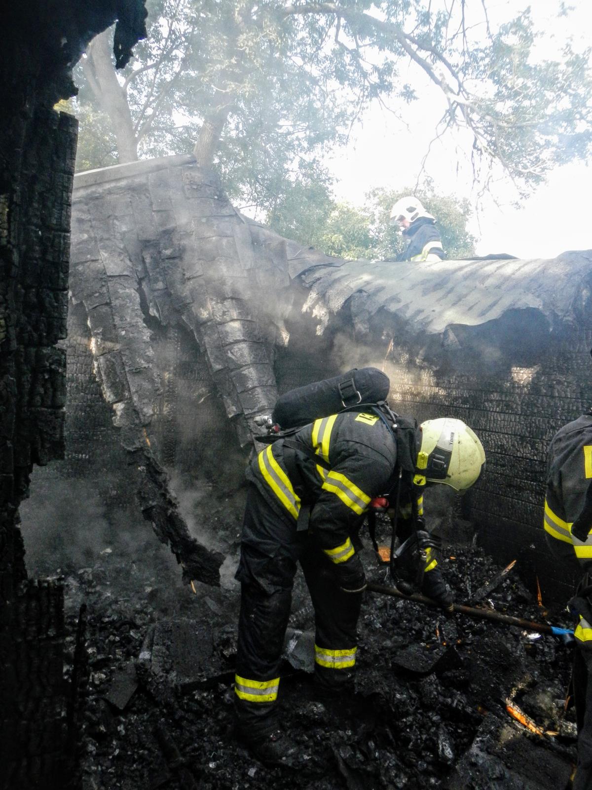 Požár sauny, Zvíkovské Podhradí - 24. 8. 2022 (4).JPG