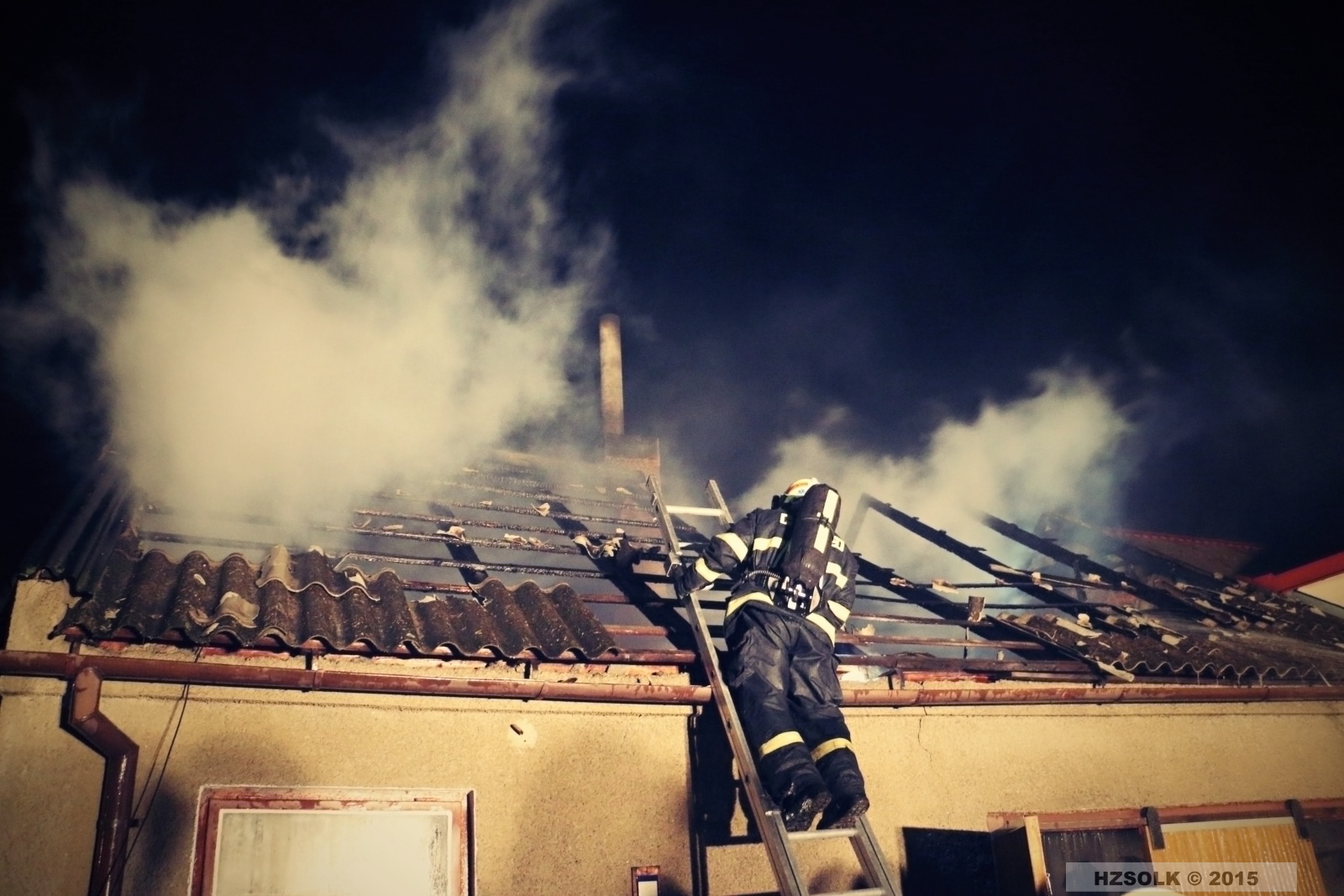 7 P_NB_11-1-2015 Požár budovy a garáží Střížov, Drahanovice (15).JPG