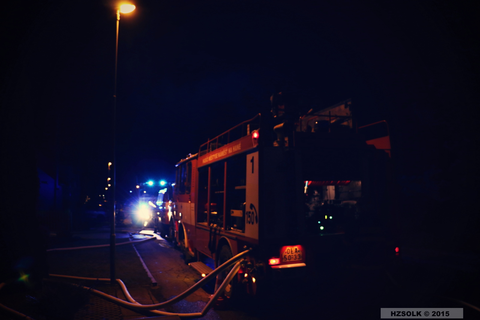 20 P_NB_11-1-2015 Požár budovy a garáží Střížov, Drahanovice (9).JPG
