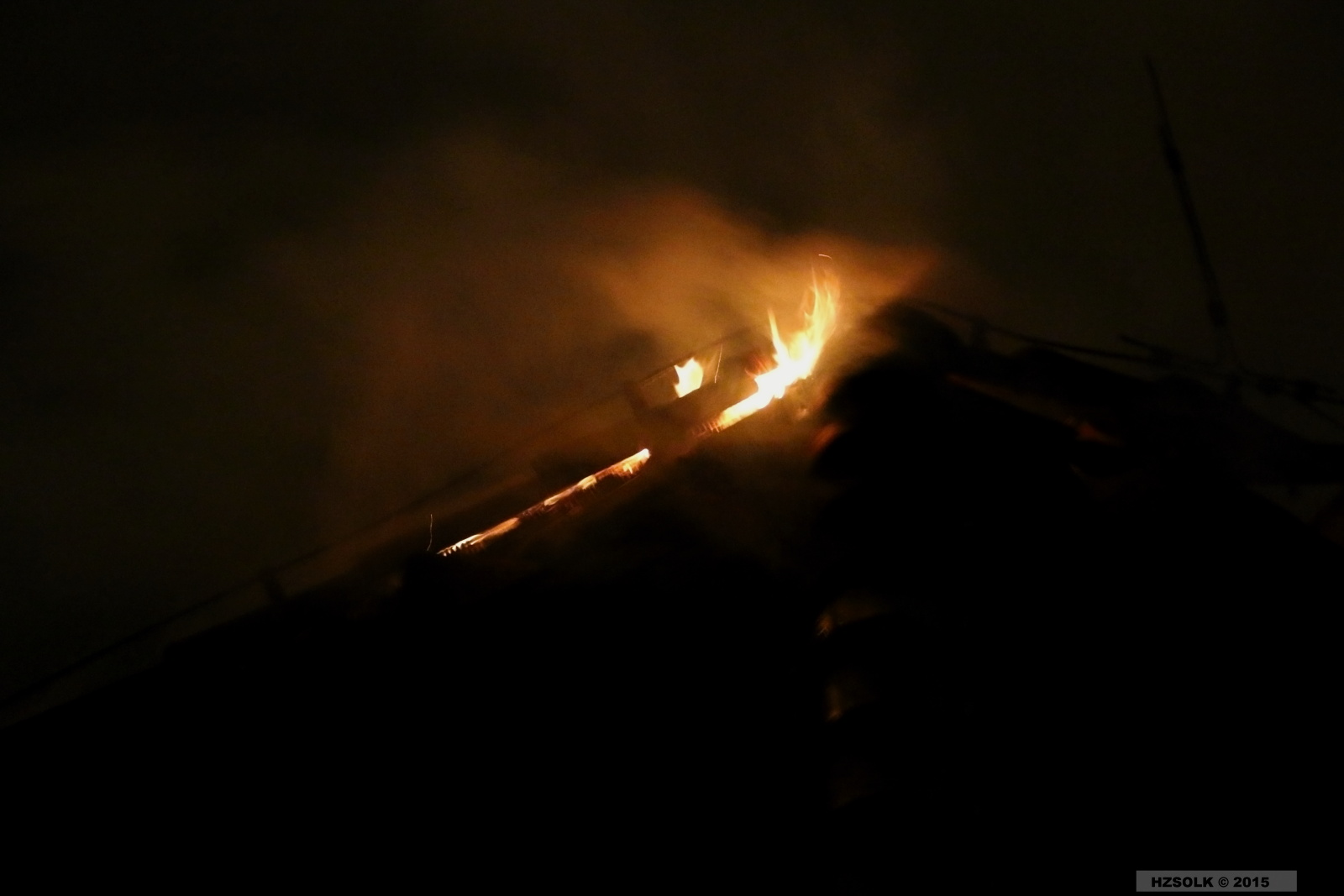 22 P_NB_3-5-2015 požár střechy RD Olomouc Neředín (6).JPG
