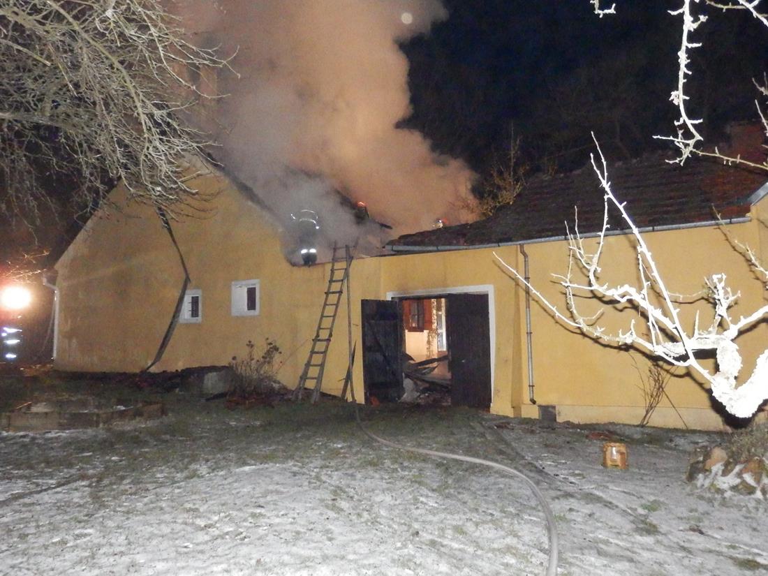 Požár domu, Stříbřec - 7. 1. 2016 (3).JPG