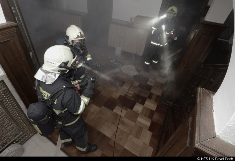 Cvičení požár v dětském domově Litoměřice (5).jpg