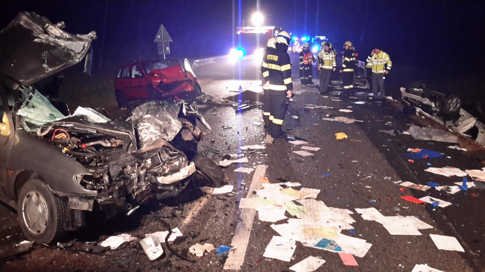 Dopravní nehoda 4 OA, Hubenov - 11. 1. 2018 (1).jpg