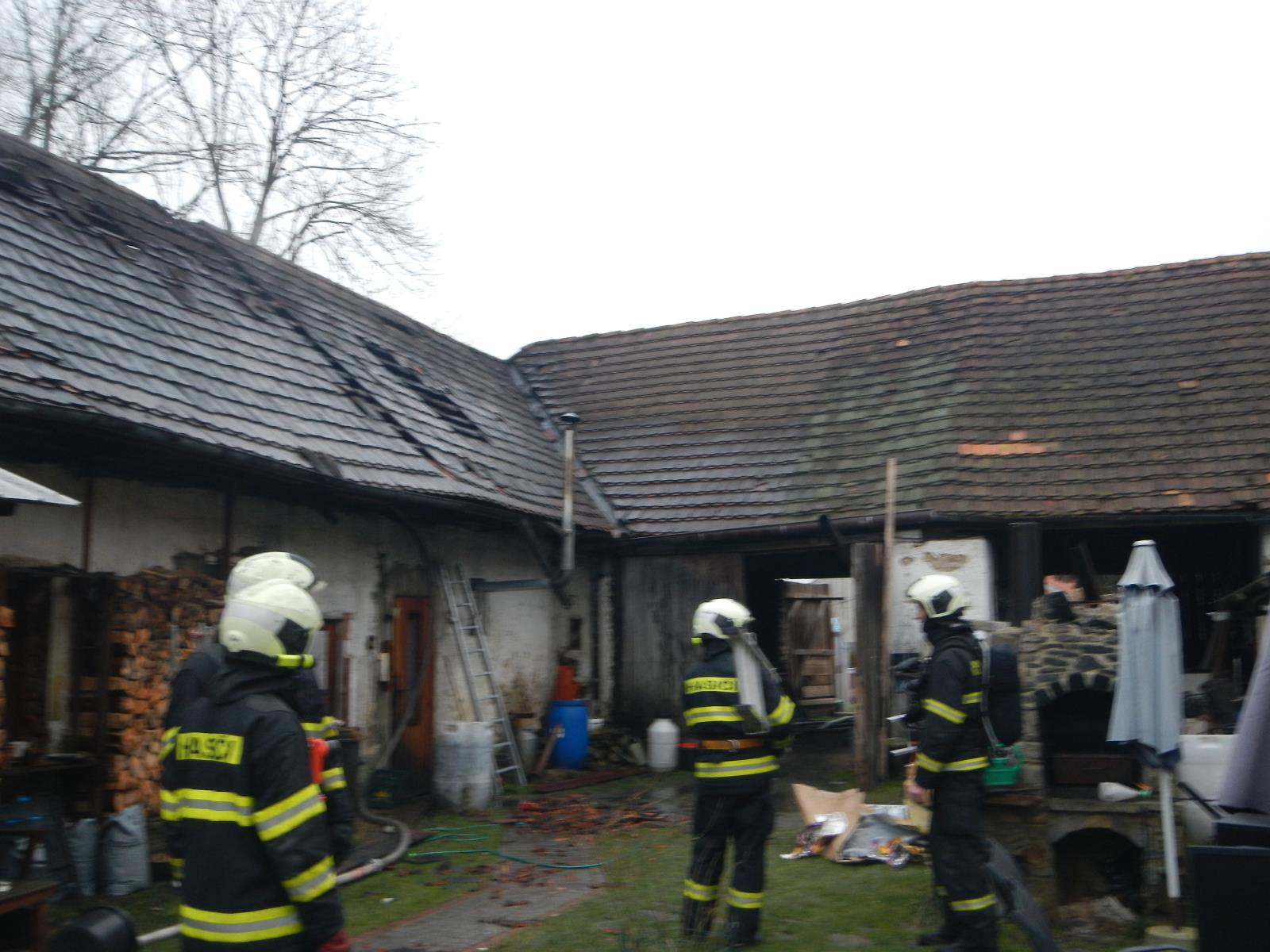 Požár střechy, Pleše - 15. 1. 2018 (5).JPG