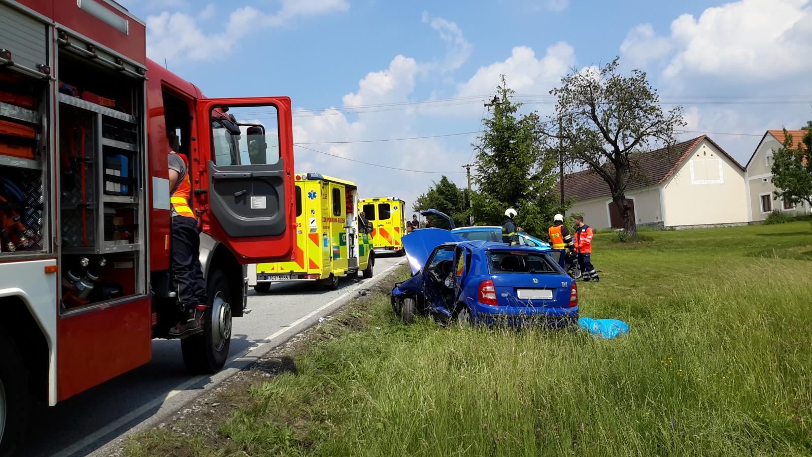 Dopravní nehoda 2 OA, Třebíčko - 29. 5. 2018  (1).jpg