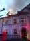 zásah za pomoci výškové techniky při požáru domu v Lysé nad Labem