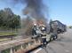 Požár nákladního vozidla po dopravní nehodě na dálnici D1