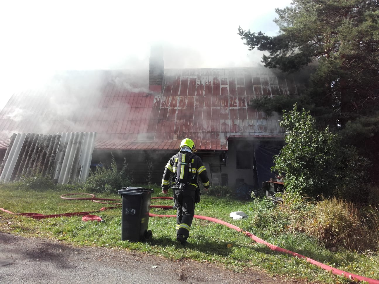 Požár rodinného domu Lomnice nad Popelkou