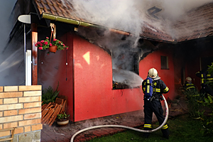 Požár domu v Malšicích 1. 7. 2014