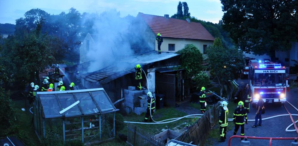 Požár stodoly Třebenice (5).jpg