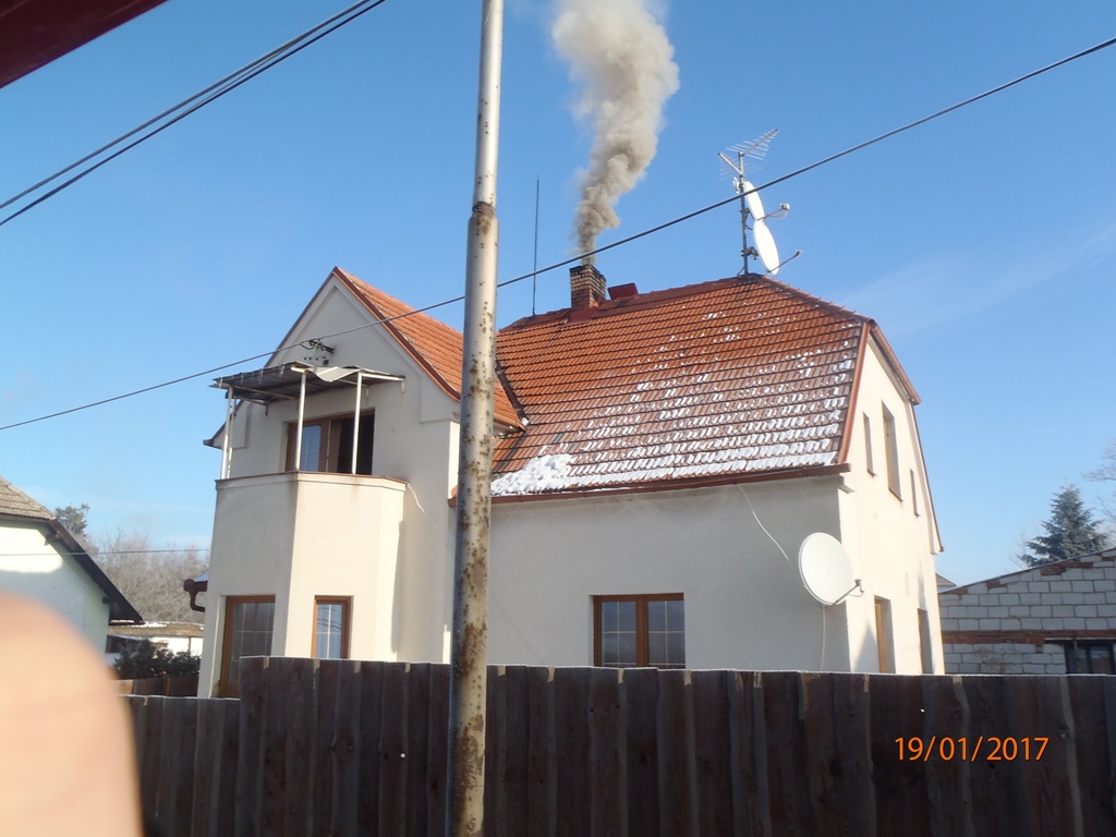 19.1.2017 (PS 10.45) požár sazí v komíně Rybnice.JPG