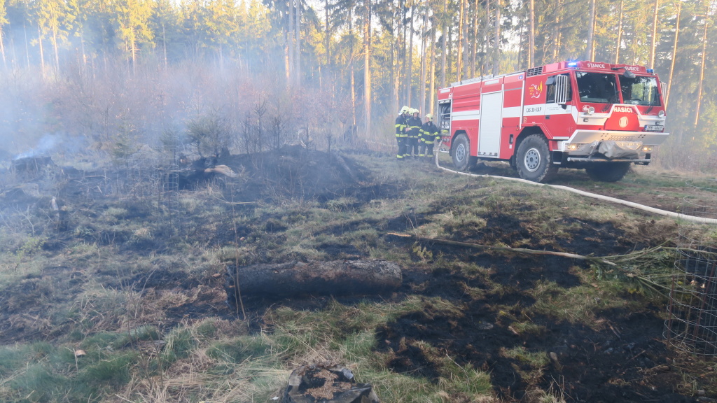19_4_2018 požár lesního porostu  Žlíbek (3).jpg