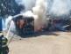 142-Požár starých vyřazených autobusů v Tišicích na Mělnicku