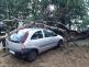 189-Zlomený strom na osobním autě u obce Příčovy v okrese Příbram
