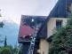 204-Požár rodinného domu po úderu blesku v říčanské části Strašín