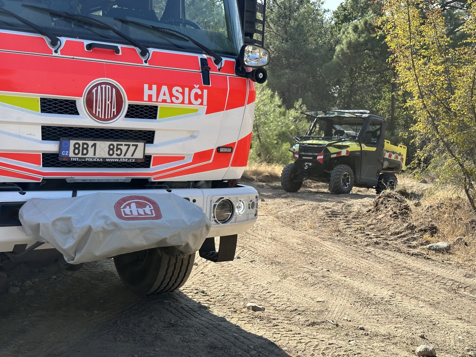 029-Pomoc českých hasičů při požárech v Řecku.JPG