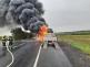 002-Požár soupravy s přepravovanými osobními vozidly.jpg