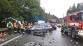 12_KVK_DN_tragická nehoda u Karlových Varů_2 zdemolovaná osobní auta a zasahující hasiči.jpg
