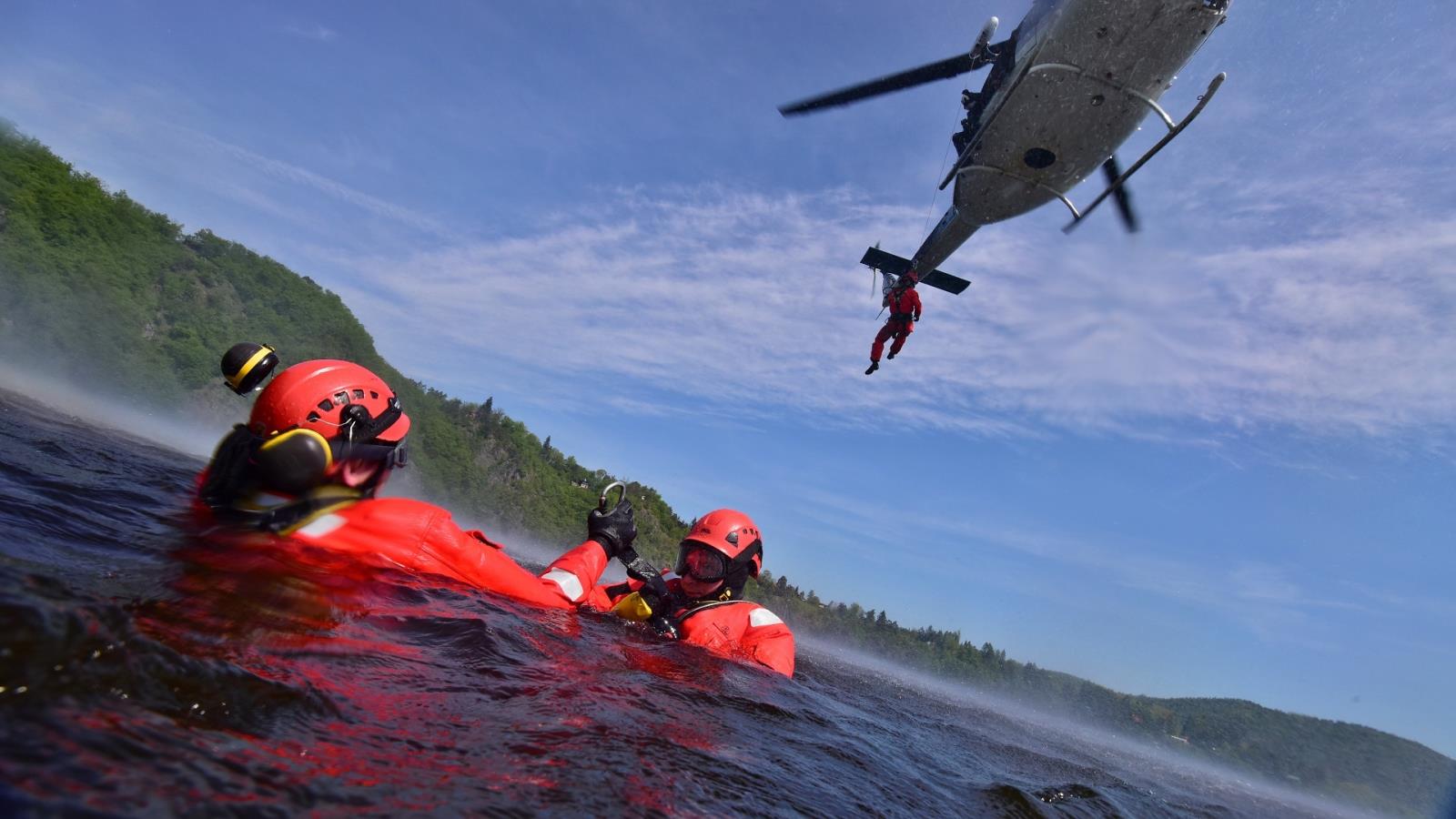 018 - výcvik leteckých záchranářů.jpg