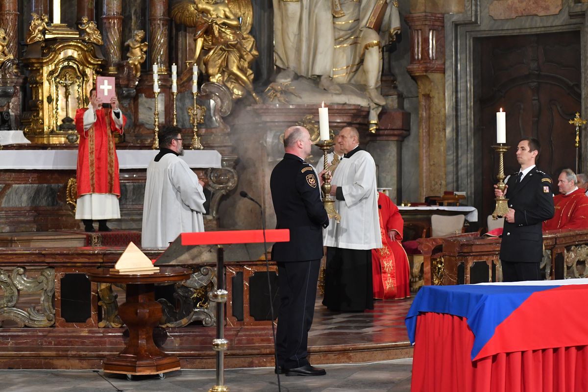 4 Mše svatá ku cti sv. Floriána - Den hasičstva
