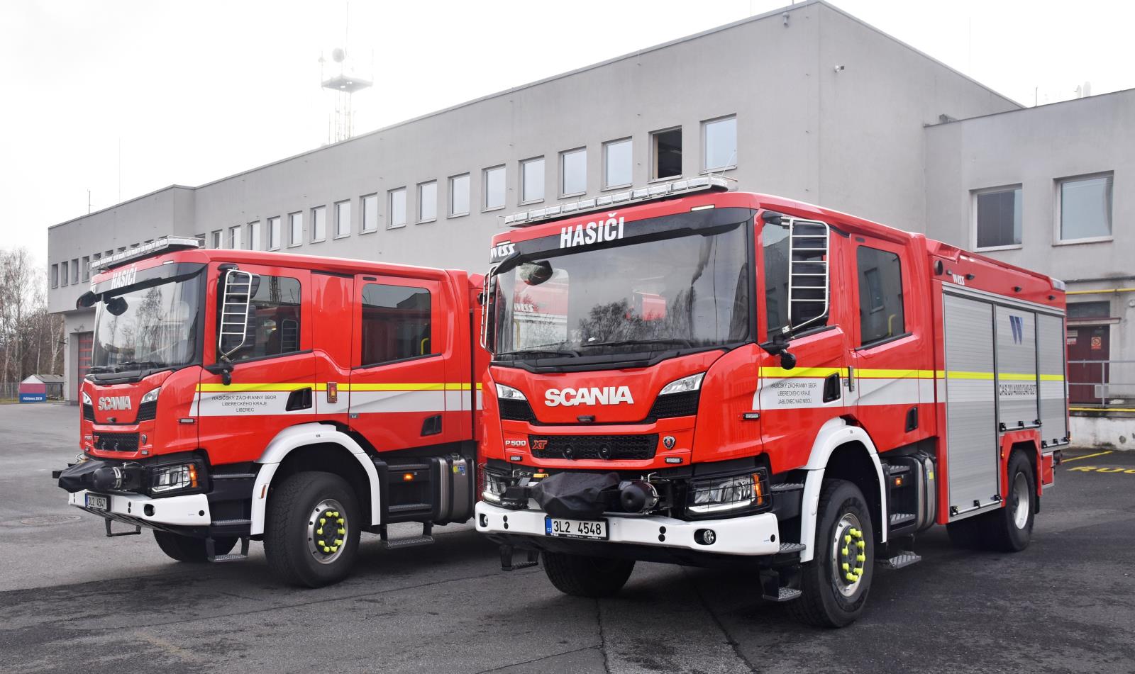 Hasičský záchranný sbor Libereckého kraje získal dvě nová vozidla primárně díky Fondu zábrany škod