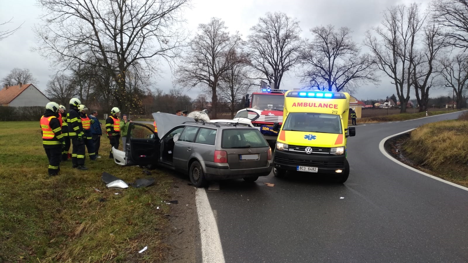 Dopravní nehoda 2 OA, Bežerovice -  31. 12. 2018 (2).jpg