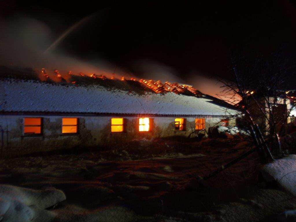 Požár skladu, Oldřiš - 1. 1. 2019 (1).jpg