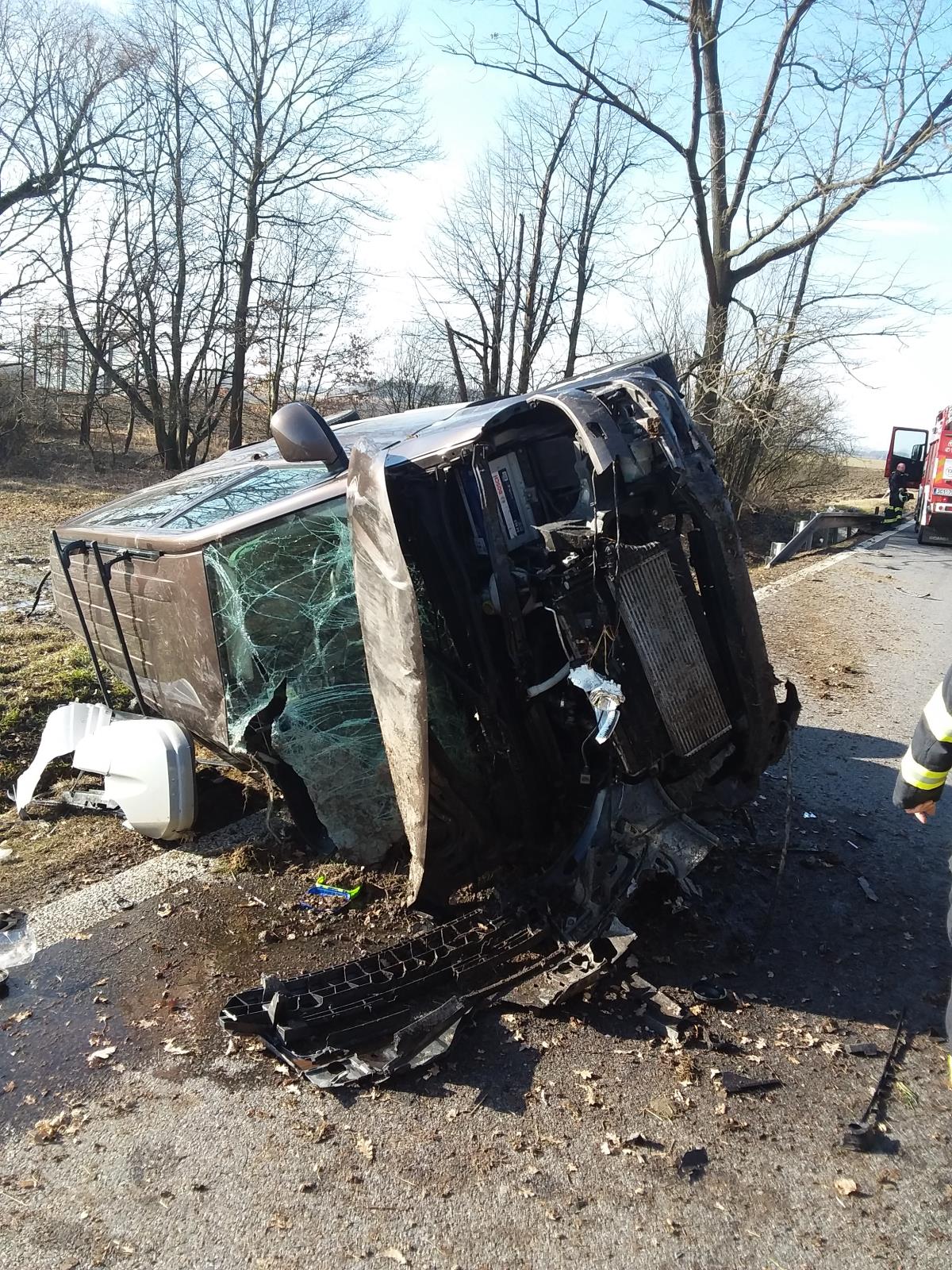Dopravní nehoda dodávky, Plástovice - 19. 2. 2019 (2).jpg