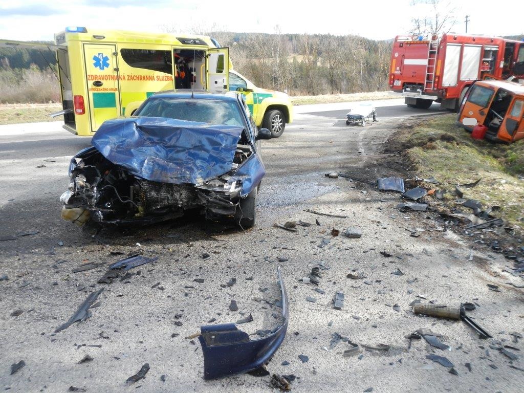 Dopravní nehoda 2 OA, Kaplice - 12. 3. 2019 (4).jpg
