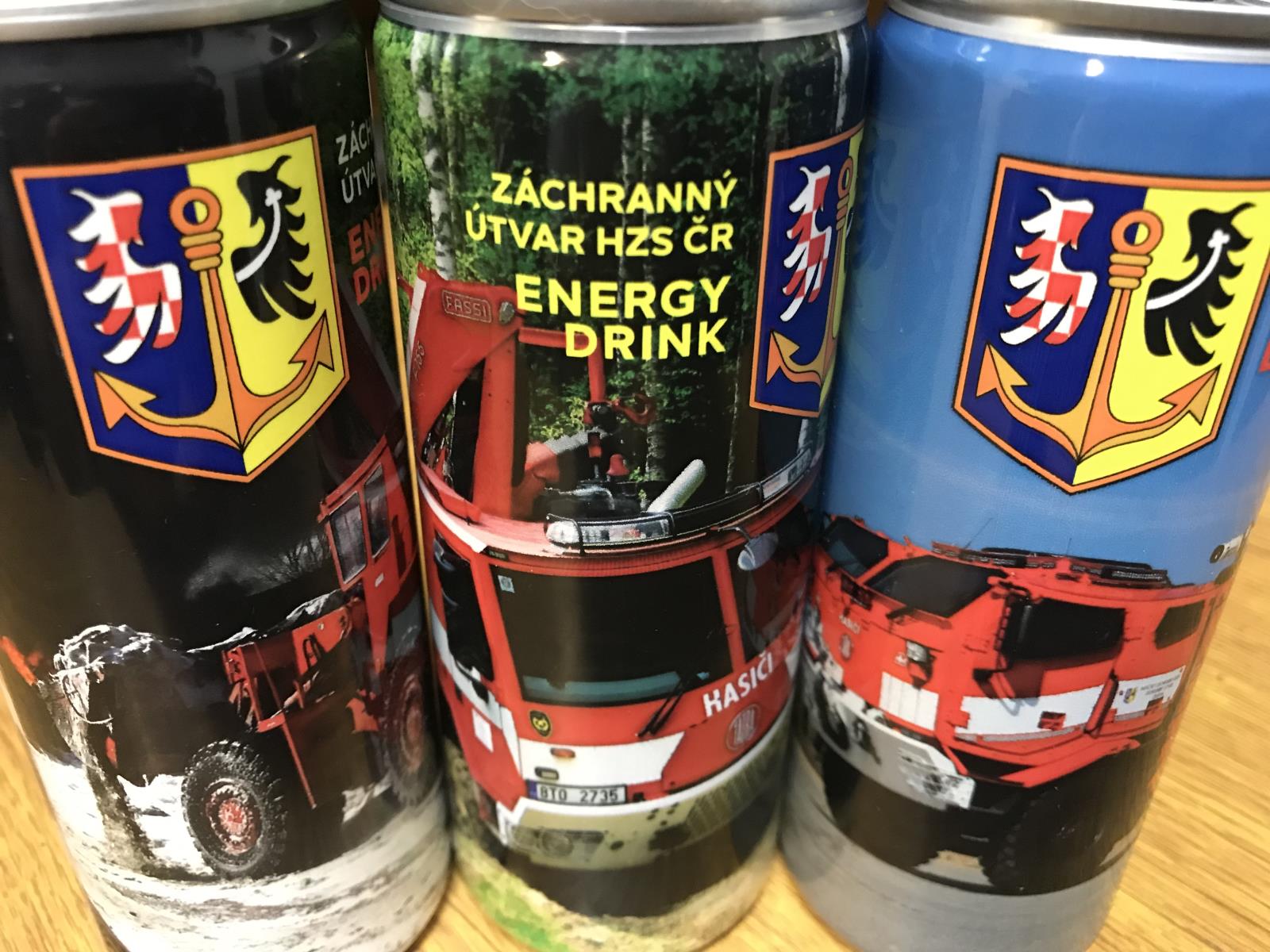 kolekce energy drinků s technikou ZÚ HZS ČR.jpg