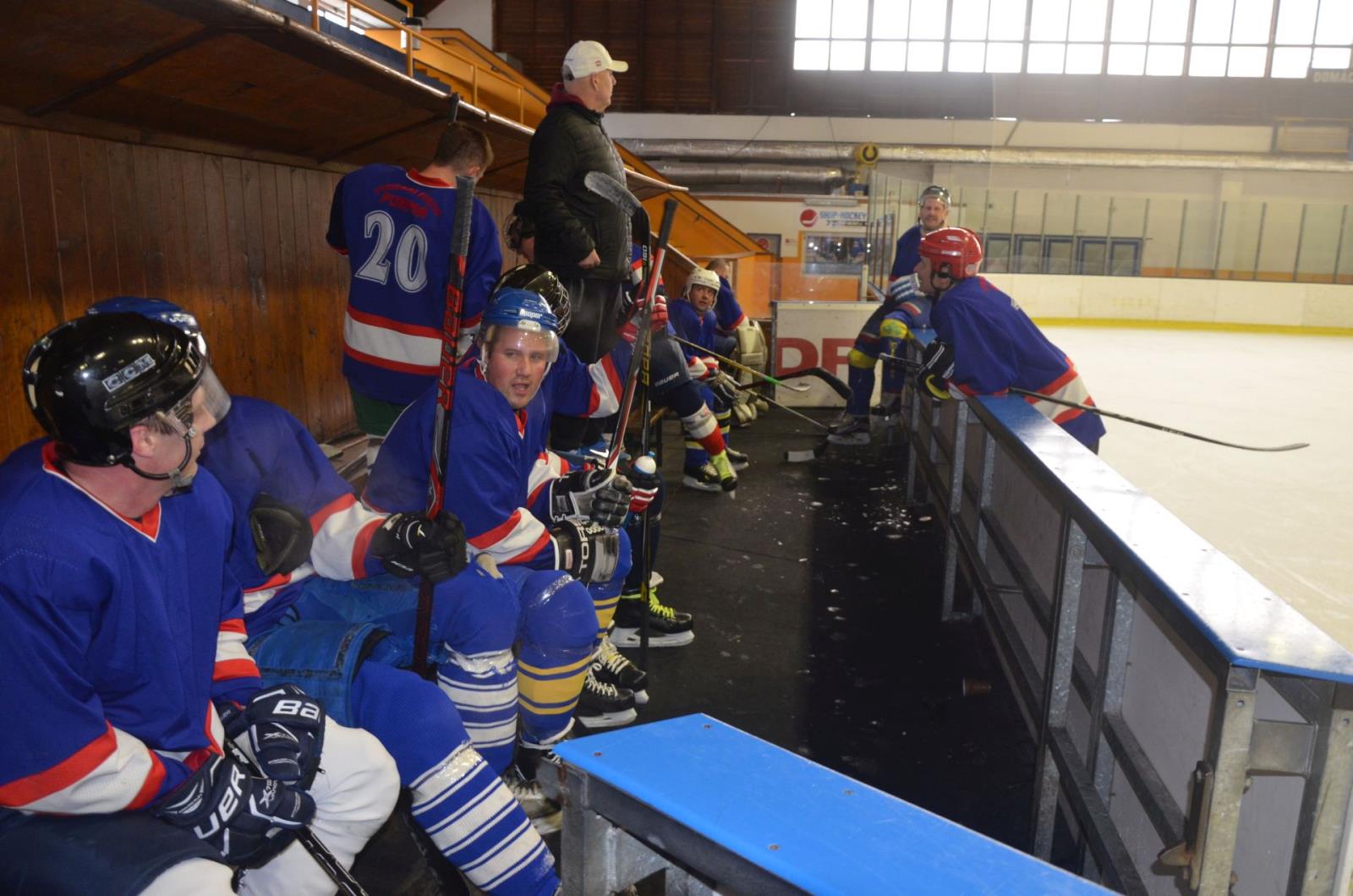 Turnaj HZS ÚK v ledním hokeji (3).jpg