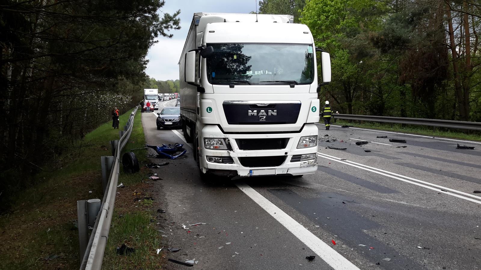 Dopravní nehoda 2 OA a NA, Kamenný Újezd - 3. 5. 2019 (4).jpg