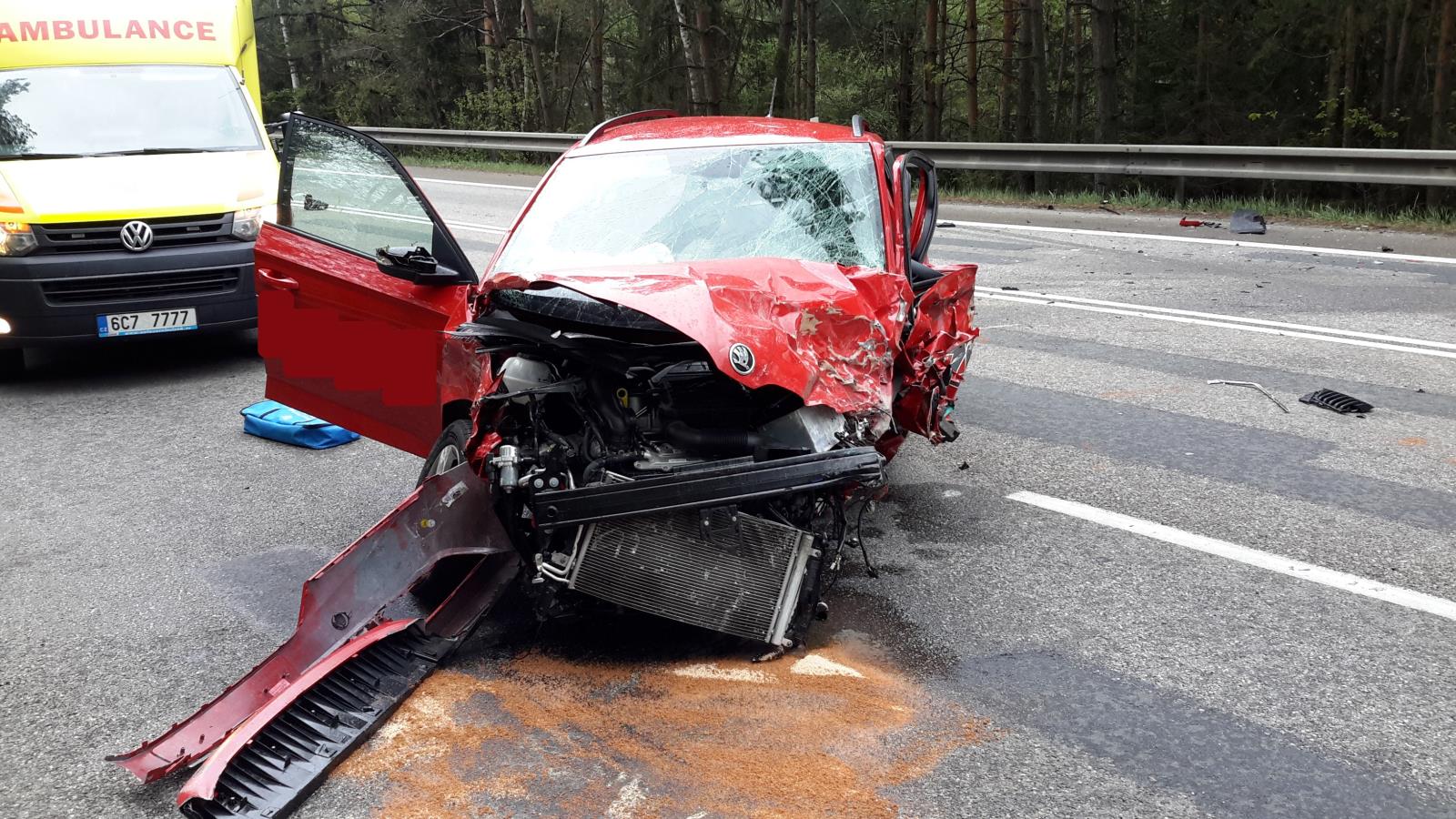 Dopravní nehoda 2 OA a NA, Kamenný Újezd - 3. 5. 2019 (5).jpg